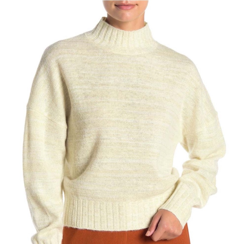 nwt nsr mockneck knit sweater
